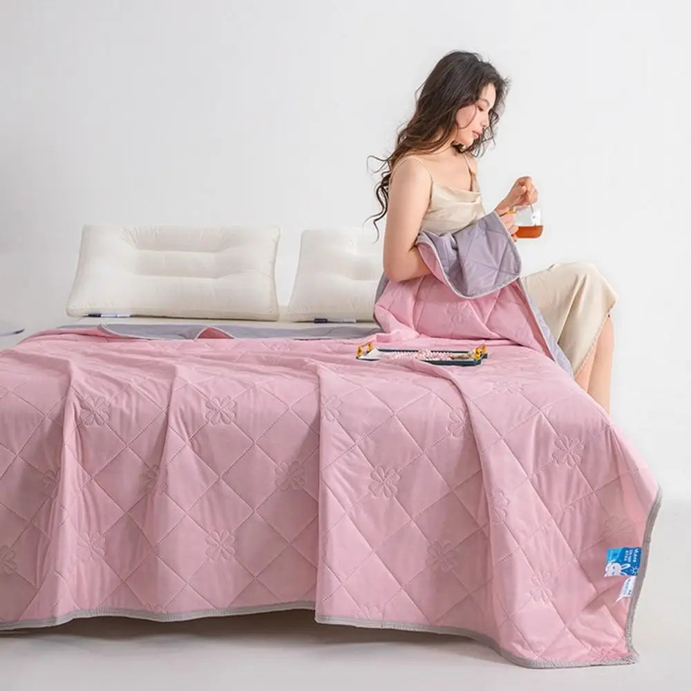 Cooling Blanket - Hypoallergenic